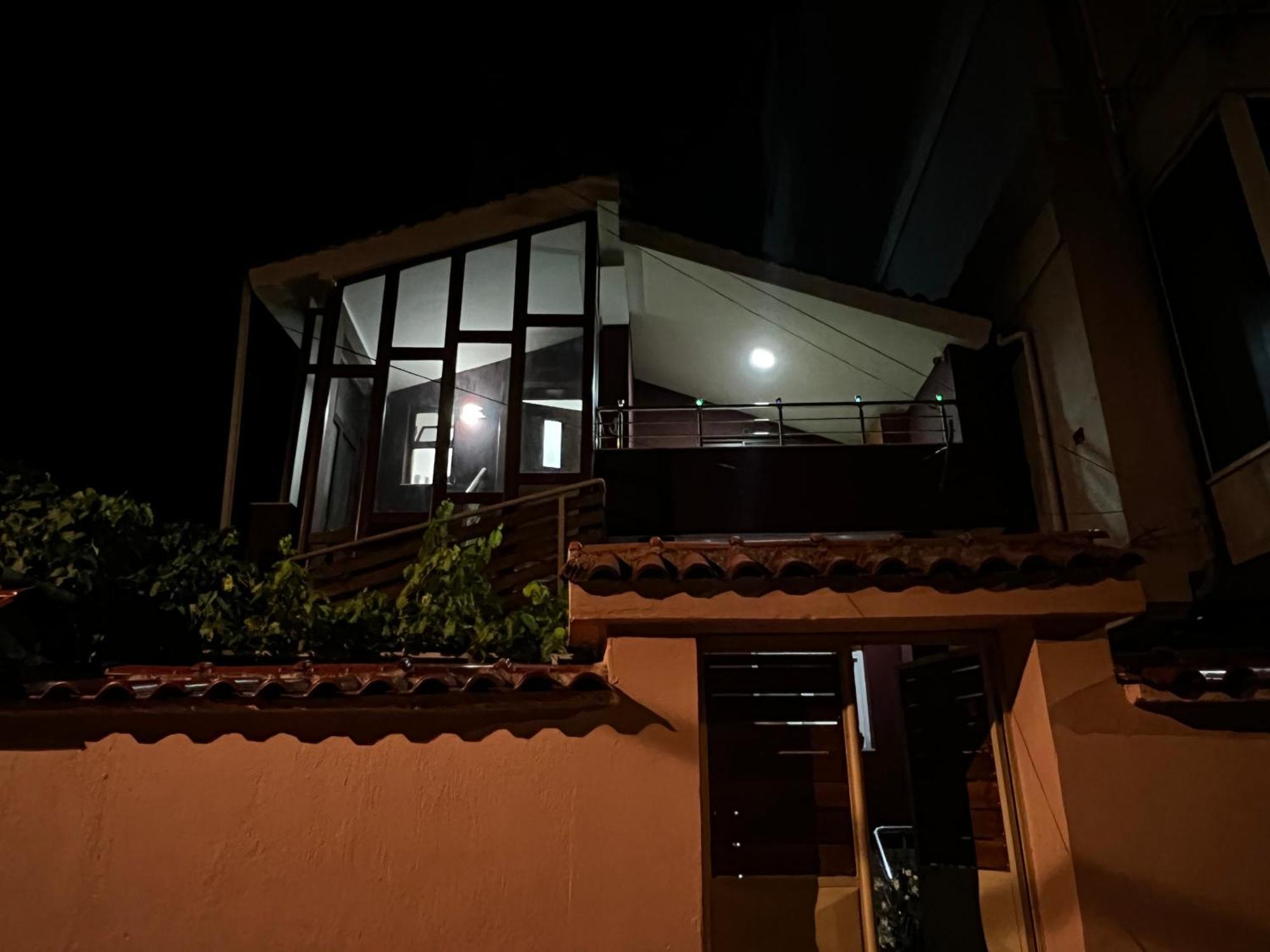Апартаменти Retreat In The Centre Of Корча Екстер'єр фото